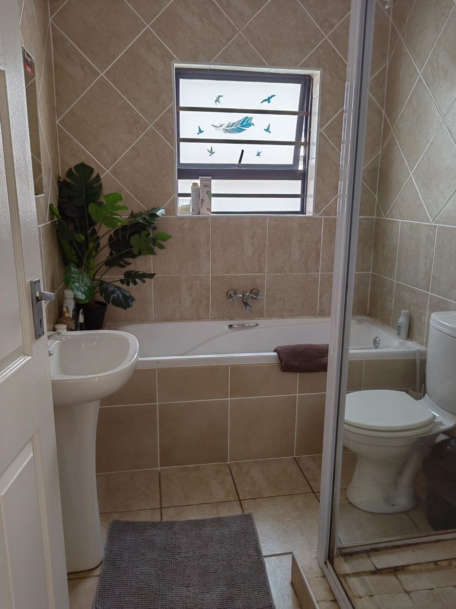 2 Bedroom Property for Sale in Fountains Estate Eastern Cape